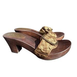MIA Wood Slide Sandal Heel Gold Leather Women size 8 EUC